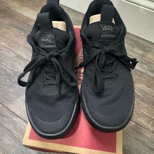 Vans Ultrarange Black size 6 Womens/4.5 men’s Like new